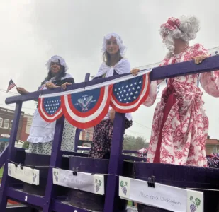 Patriotism evident as Festival of Grapes begins